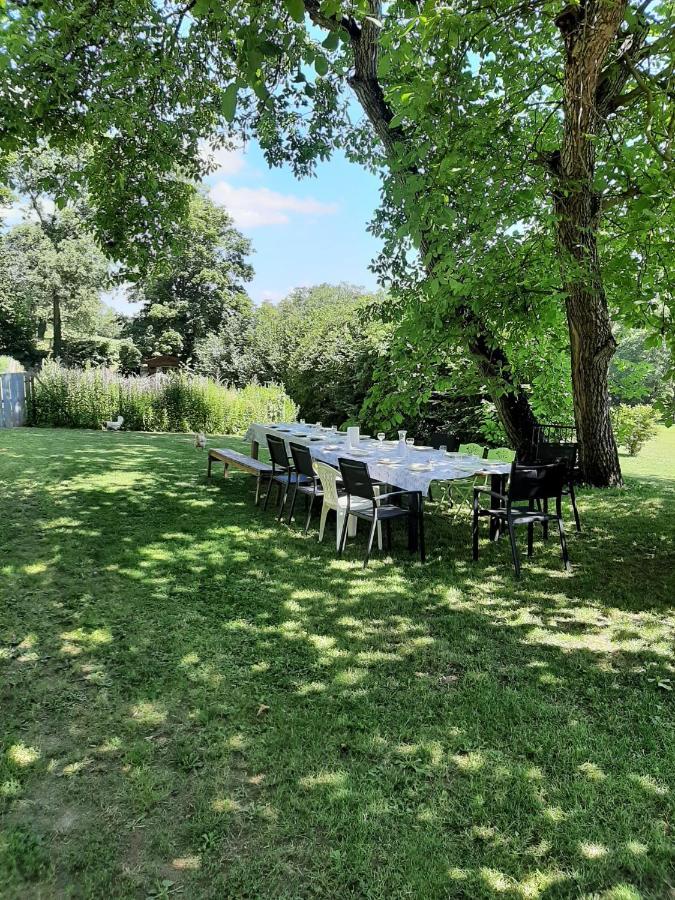 Gites Le Vieux Vinzelles Volvic Esterno foto
