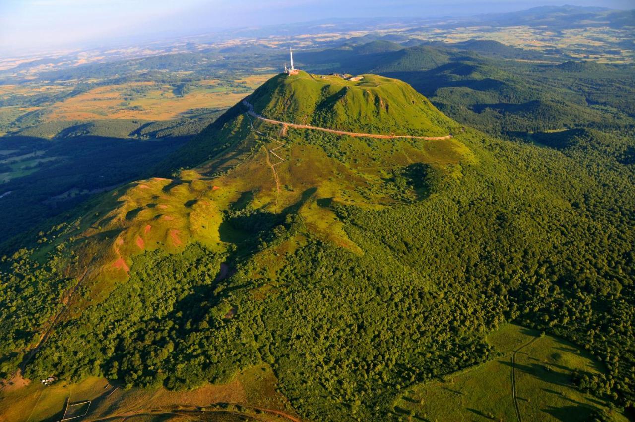 Gites Le Vieux Vinzelles Volvic Esterno foto
