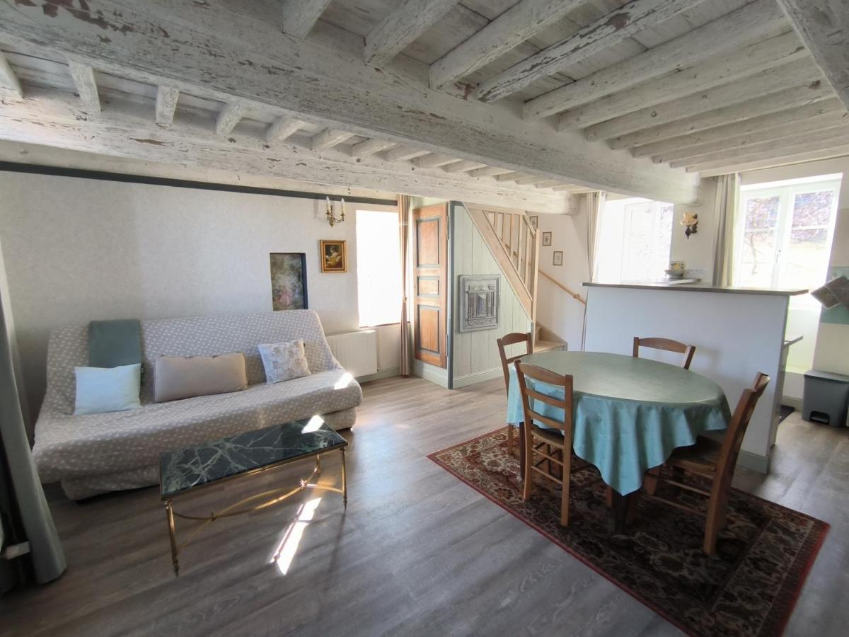 Gites Le Vieux Vinzelles Volvic Esterno foto