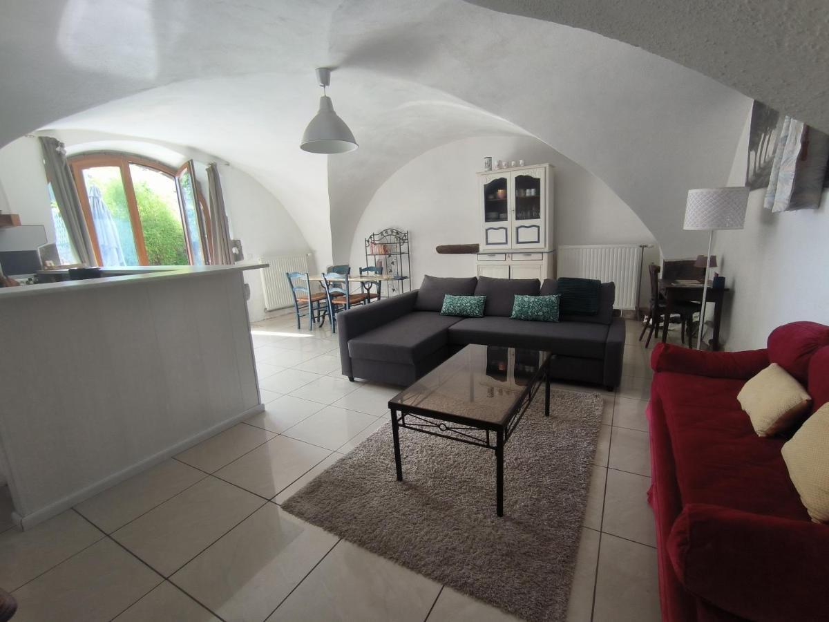 Gites Le Vieux Vinzelles Volvic Esterno foto