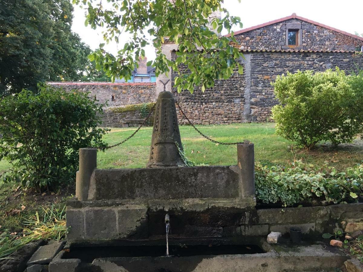 Gites Le Vieux Vinzelles Volvic Esterno foto